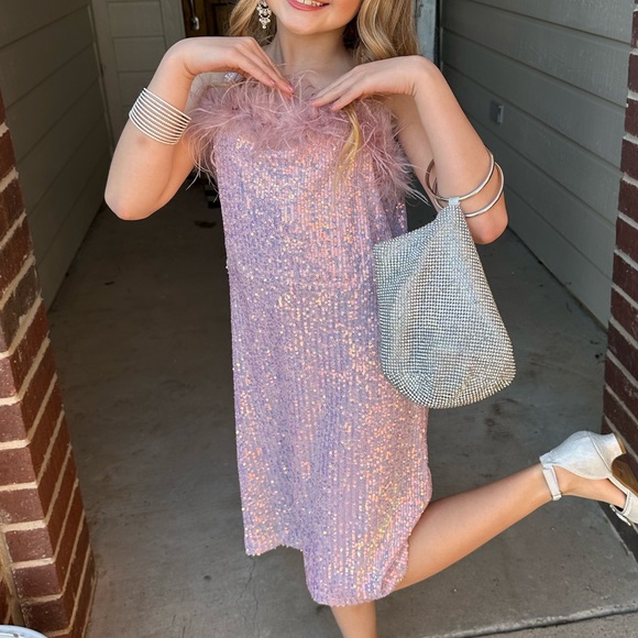 Girl’s sequin dress - Picture 3 of 3